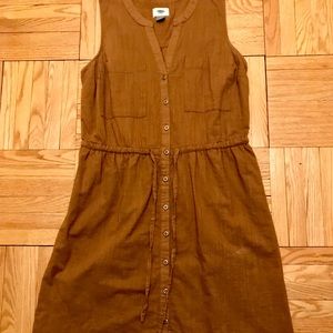 Cinch-waist linen-look tea length dress in fall cl